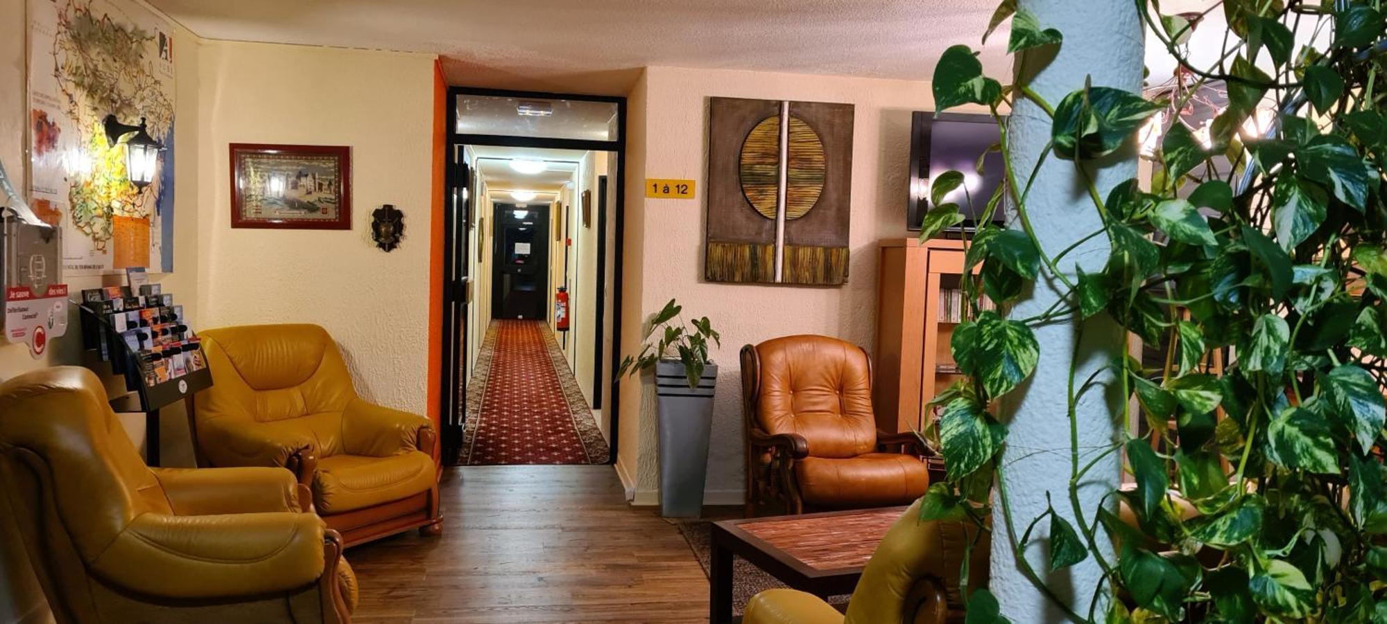 Hotel L'Etoile Aeroport - A61 Каркассон Экстерьер фото